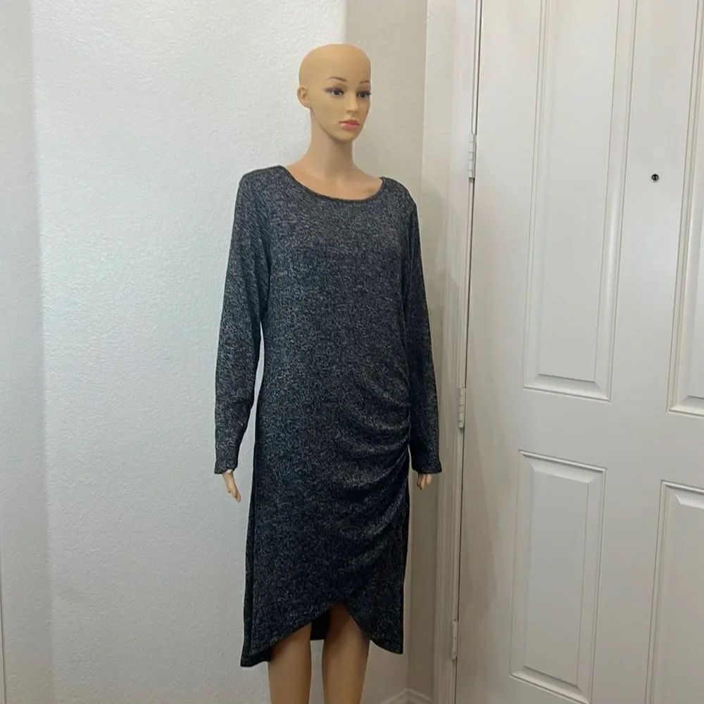 Ashley Stewart Dress 14/16 Scoop Neck Long Sleeve Slimming Ruching Black White
